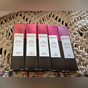 Aliver wine stain lip tint set of 5 NEW in
Boxes